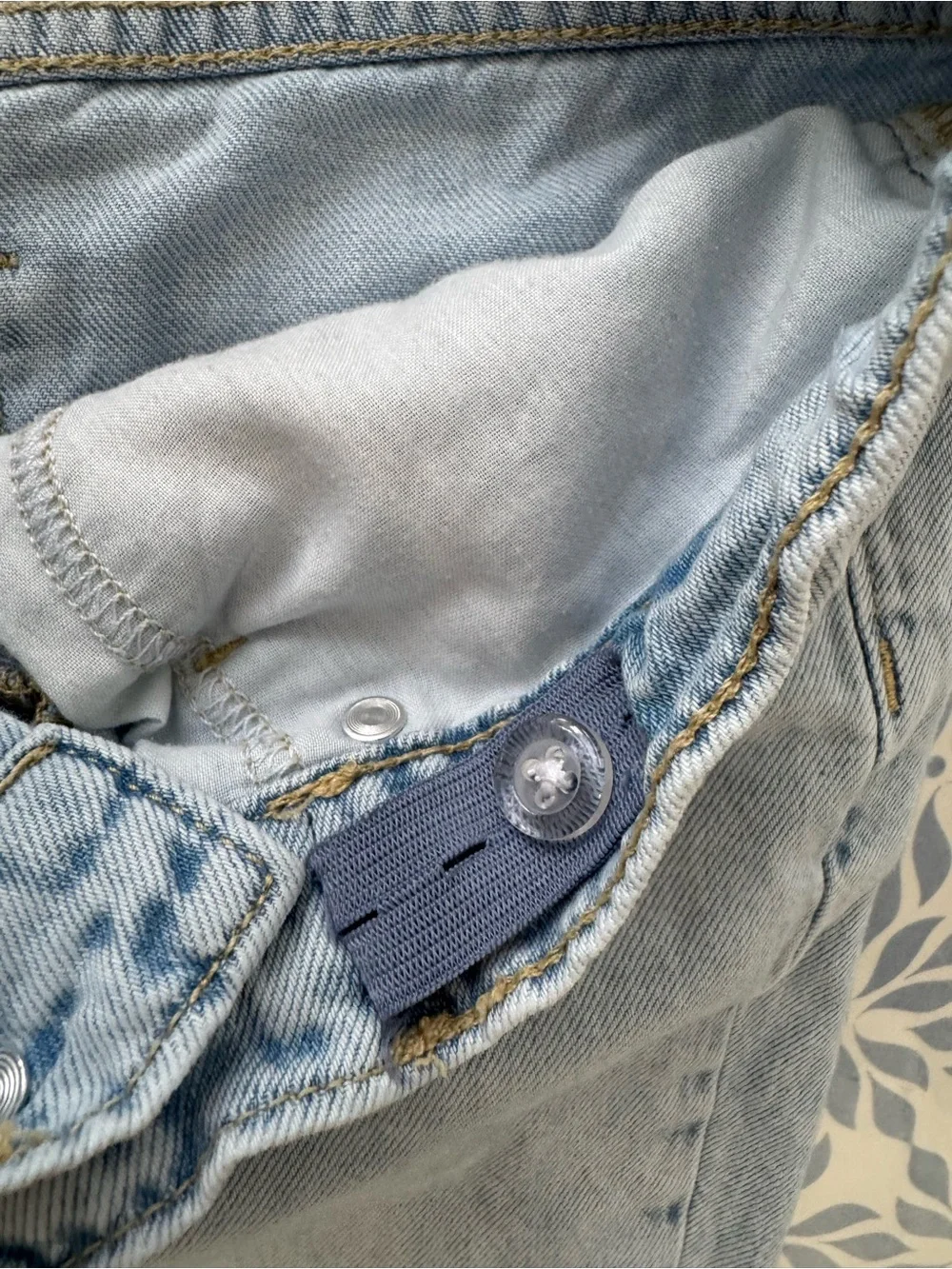 Old Navy High Rise Baggy Flare Jeans